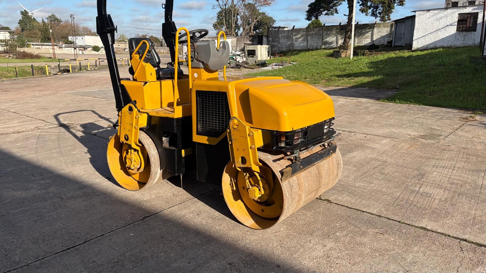 Caterpillar CD 224 en EB Maquinarias